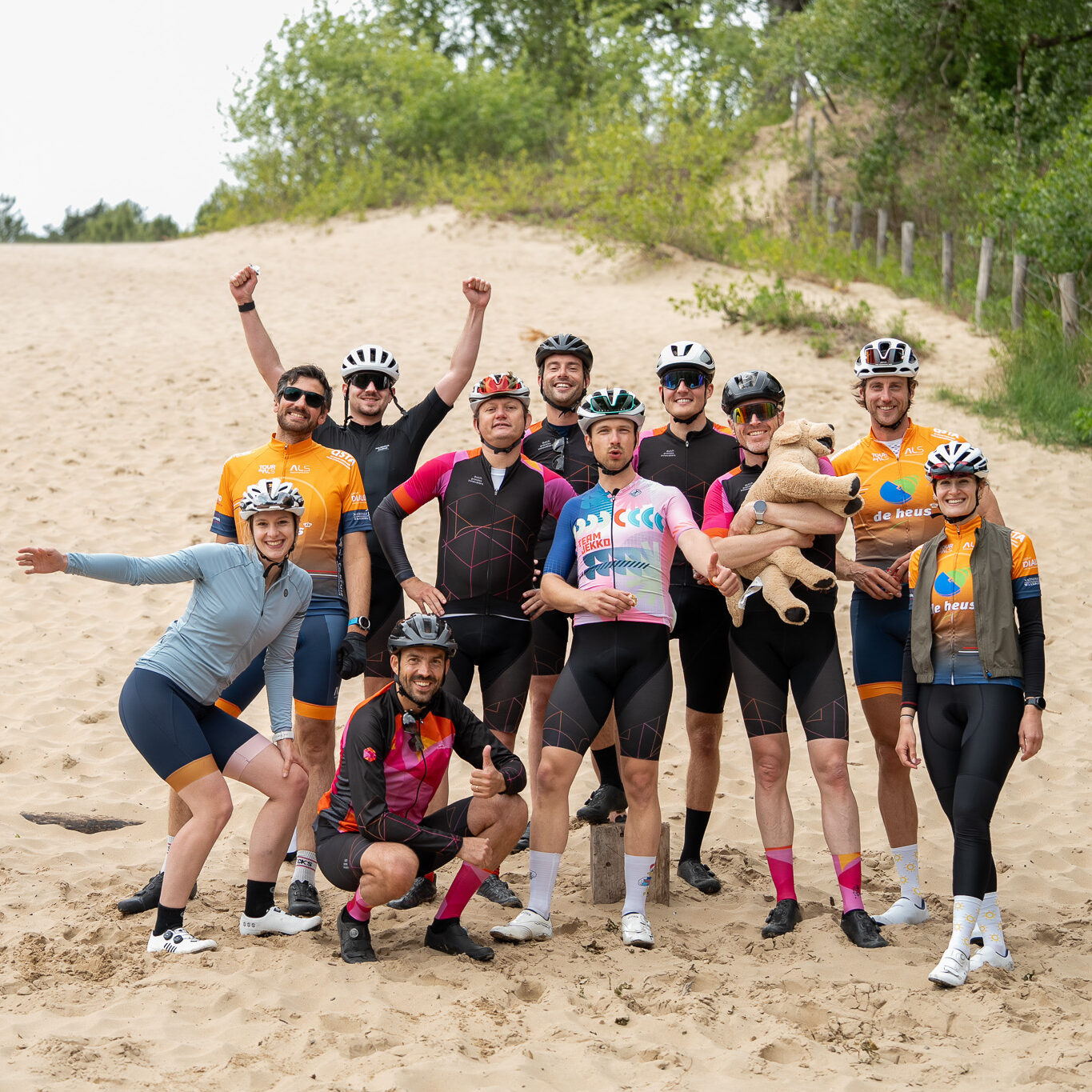 Groepsfoto wielrenners - dutch process innovators
